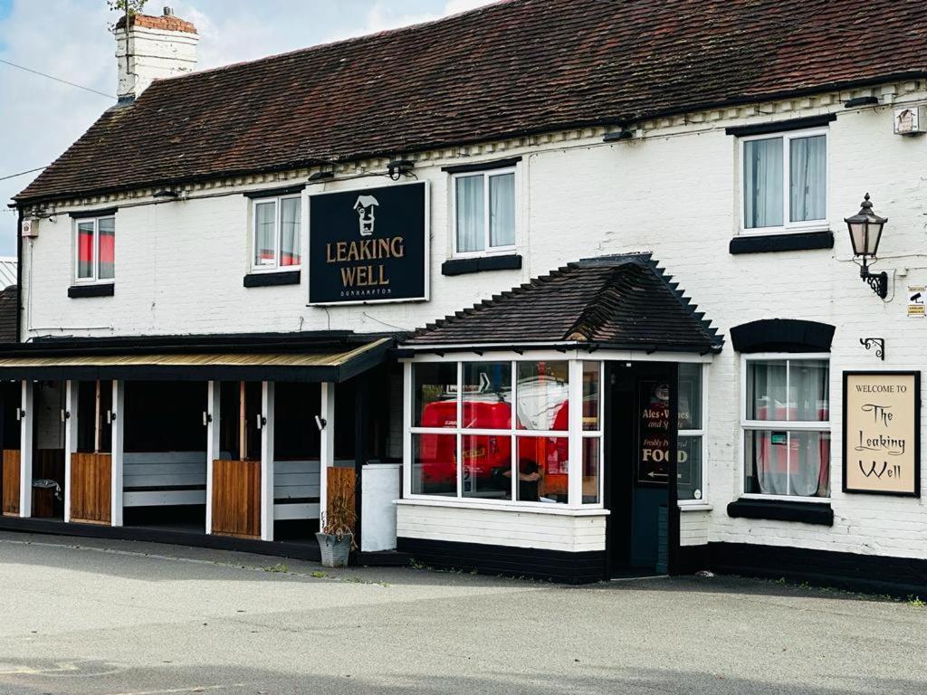 Leaking Well, Dunhampton Hotel Stourport Exterior foto