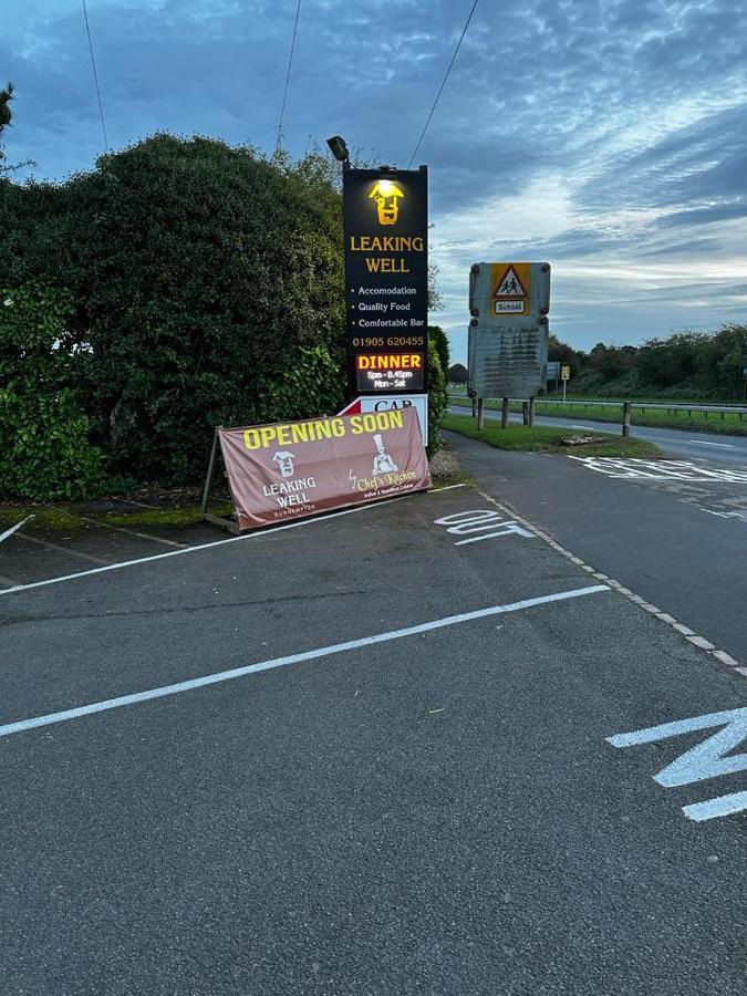 Leaking Well, Dunhampton Hotel Stourport Exterior foto