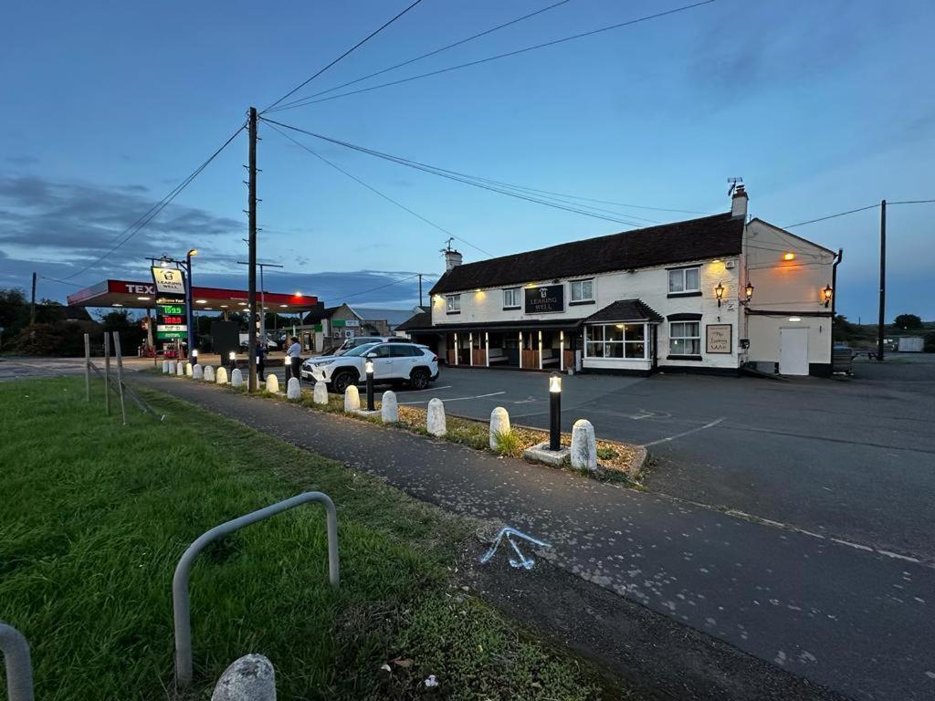 Leaking Well, Dunhampton Hotel Stourport Exterior foto